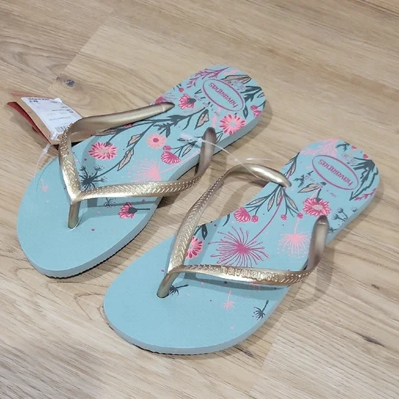 Havaianas Blue and Gold Sandals with Floral Design - Picture 2 of 7